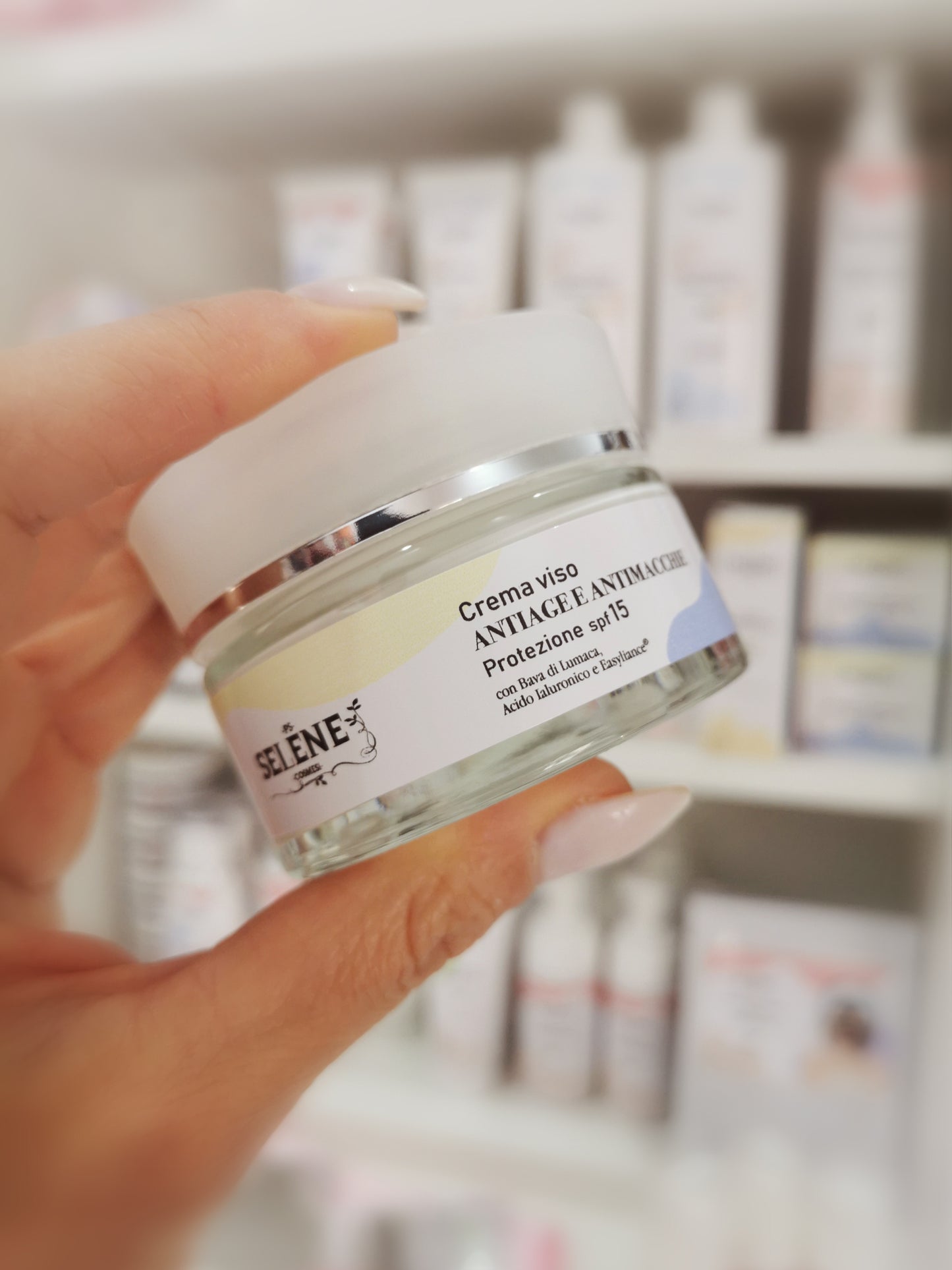 Crema Viso Antiage e Antimacchie protezione SPF15