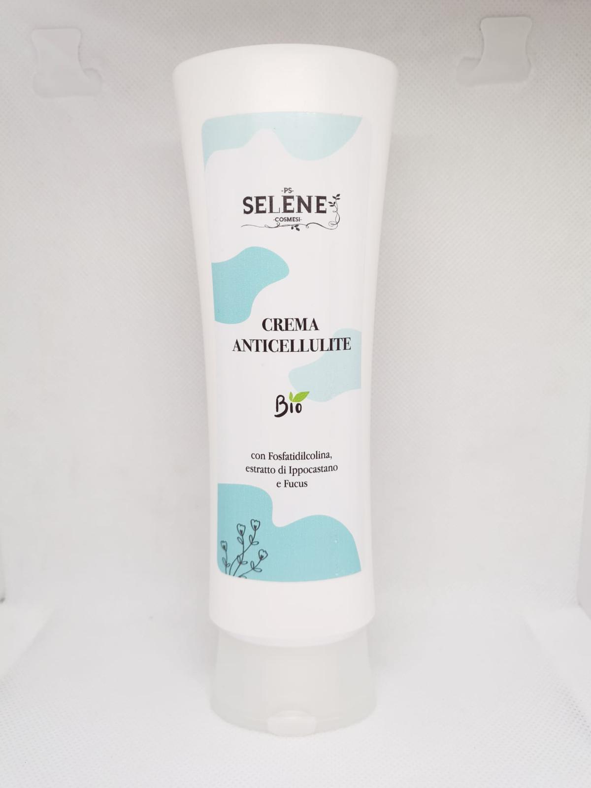 Trattamento d’urto contro gli inestetismi della cellulite e le adiposità localizzate. Snellente e rimodellante, contrasta la ritenzione di liquidi. L’azione nutriente e idratante preserva e potenzia l’elasticità e la compatterza cutanea. A base di Fosfatidicolina, Caffeina e Alghe Verdi. Modo d'uso : Applicare la giusta quantità di crema sul corpo e massaggiare fino a completo assorbimento.